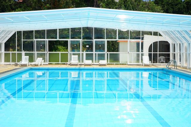 Piscine couverte